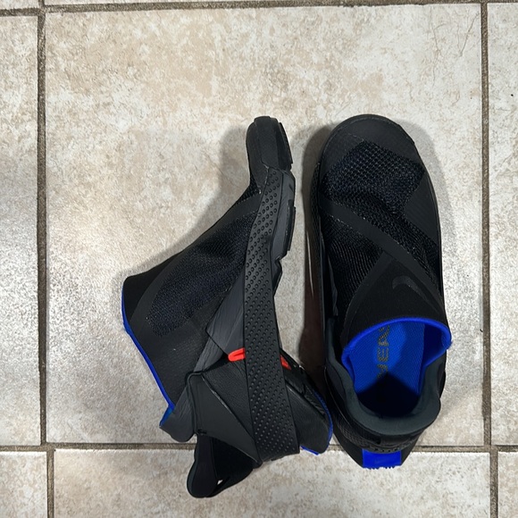 Nike Go FlyEase Shoes - Picture 6 of 6